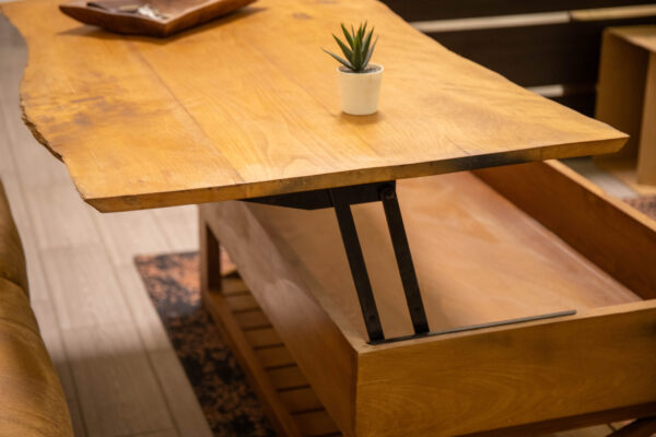 Coffee Table with folding mechanism