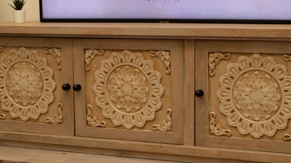 Carved Natural wood TV Unit  | WSA102/2