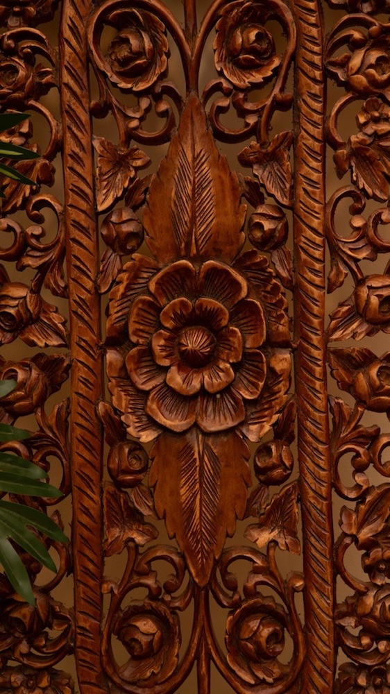 Carved wooden wall panel | WSA122/1
