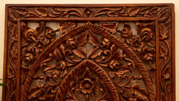 Carved wooden wall panel | WSA122/1