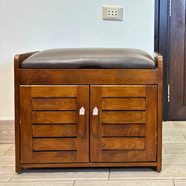 Shoe bench with storage unit